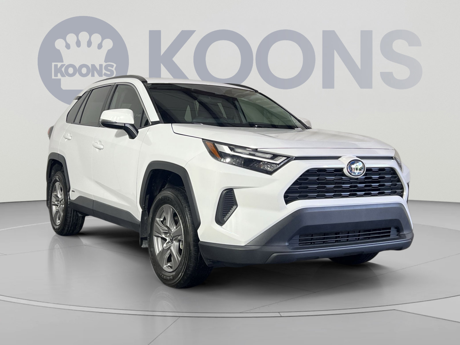 Used 2024 Toyota RAV4 XLE AWD/4WD image 10