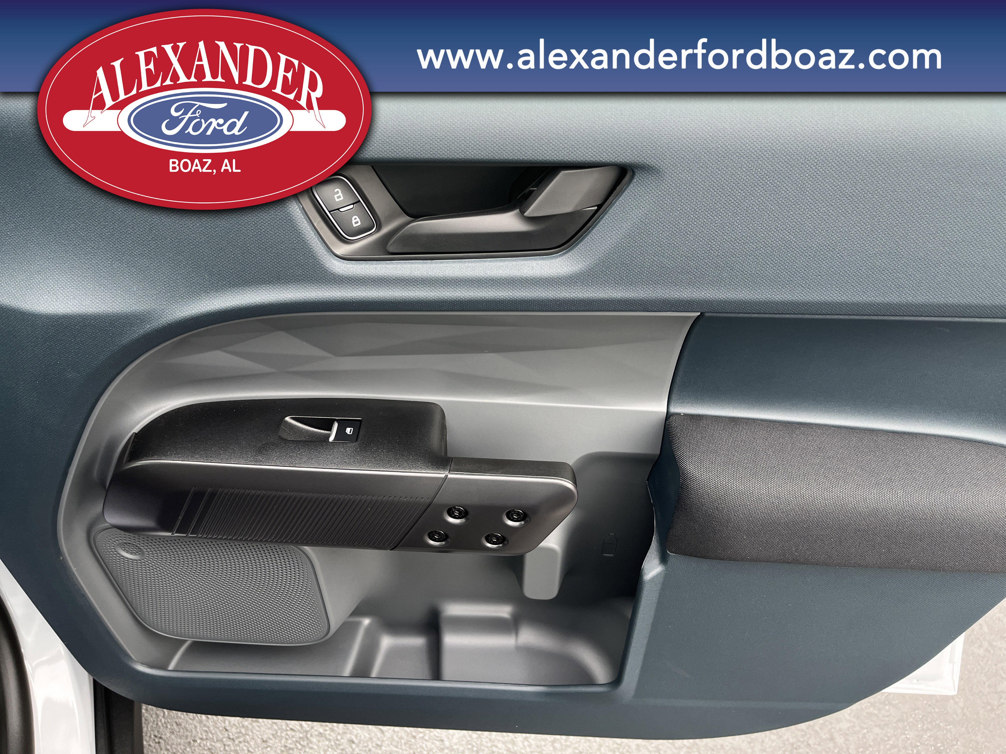 New 2025 Ford Maverick XL image 16