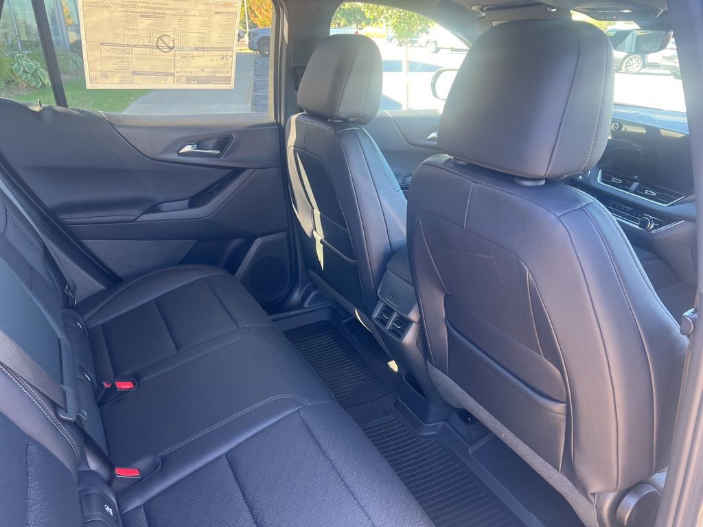 New 2026 Chevrolet Equinox LT w/ Convenience Package II image 12