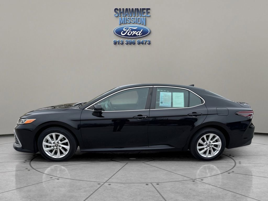 Used 2022 Toyota Camry LE image 8