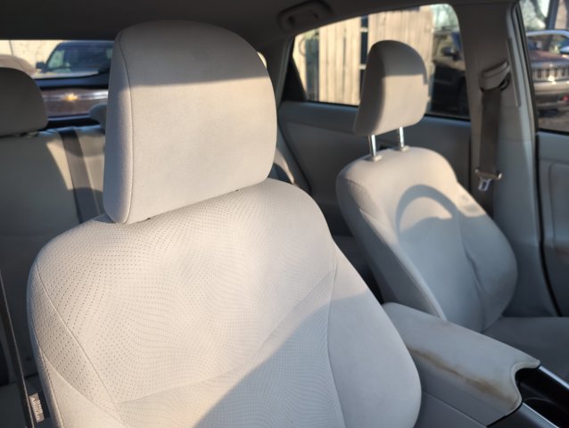 Used 2014 Toyota Prius Two image 18