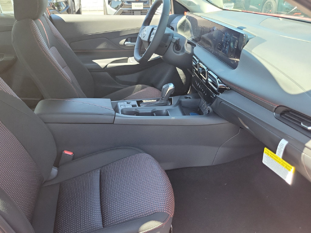New 2027 Nissan Sentra SR FWD image 30