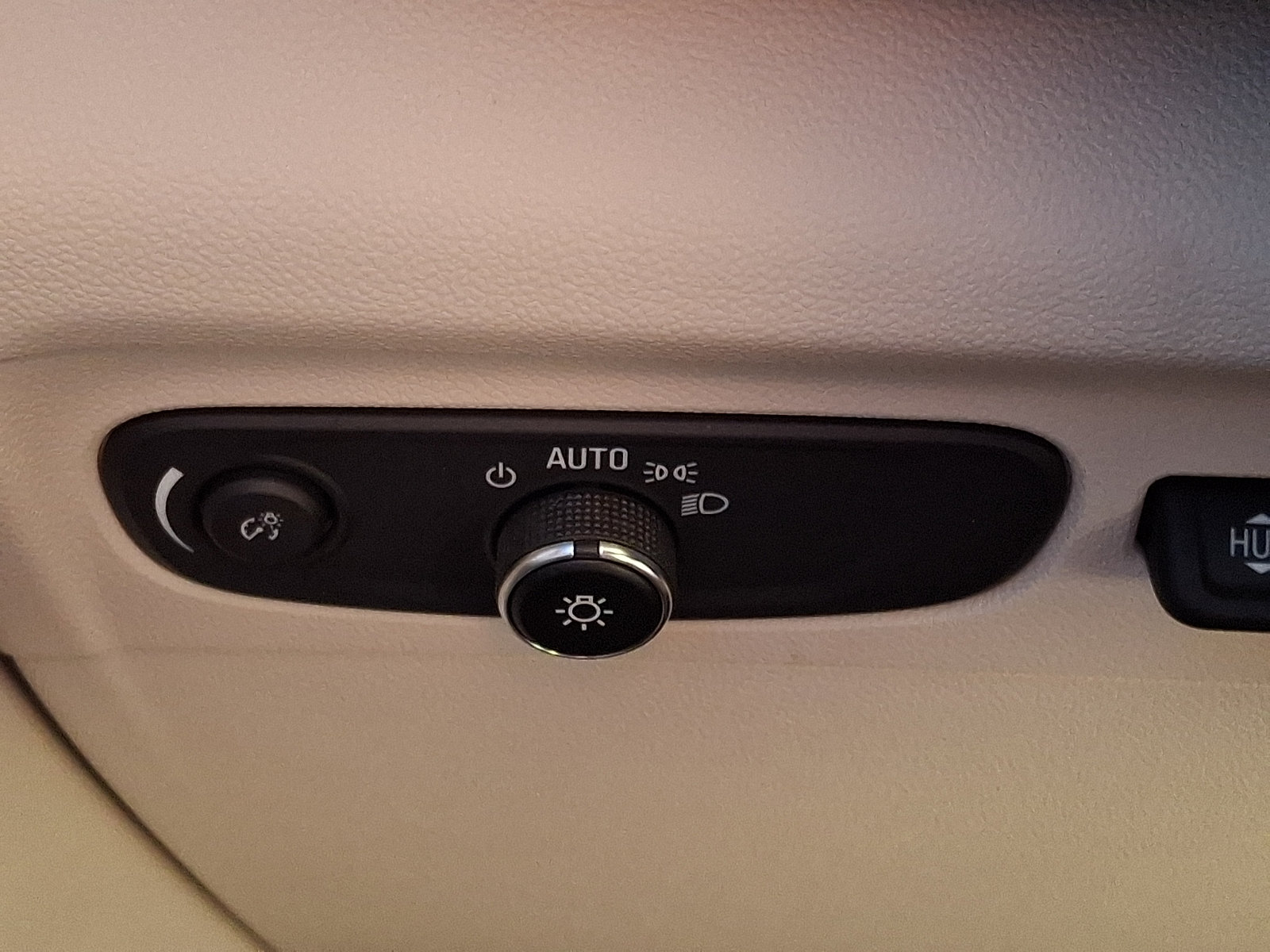 Certified 2023 Buick Envision Avenir AWD/4WD image 24
