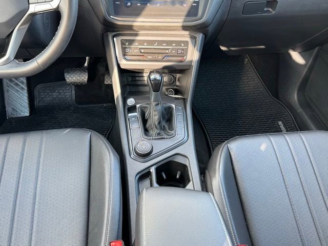 Certified 2022 Volkswagen Tiguan SE w/ Panoramic Sunroof Package image 16
