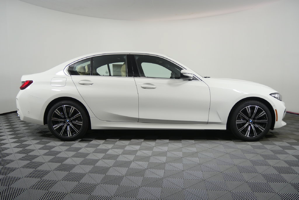 New 2026 BMW 330i Sedan w/ Premium Package RWD image 3