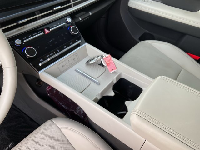 Used 2024 Hyundai Santa Fe SEL FWD image 24