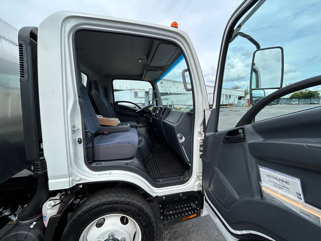 New 2025 Chevrolet Low Cab Forward 5500XG RWD image 33
