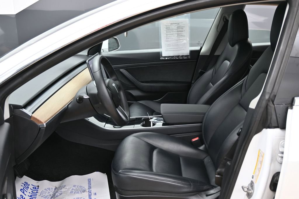 Used 2020 Tesla Model 3 Standard Range RWD image 15