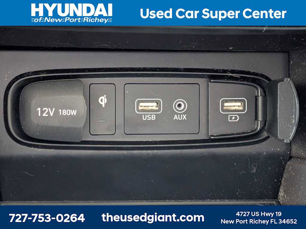 Used 2020 Hyundai Santa Fe Limited image 31