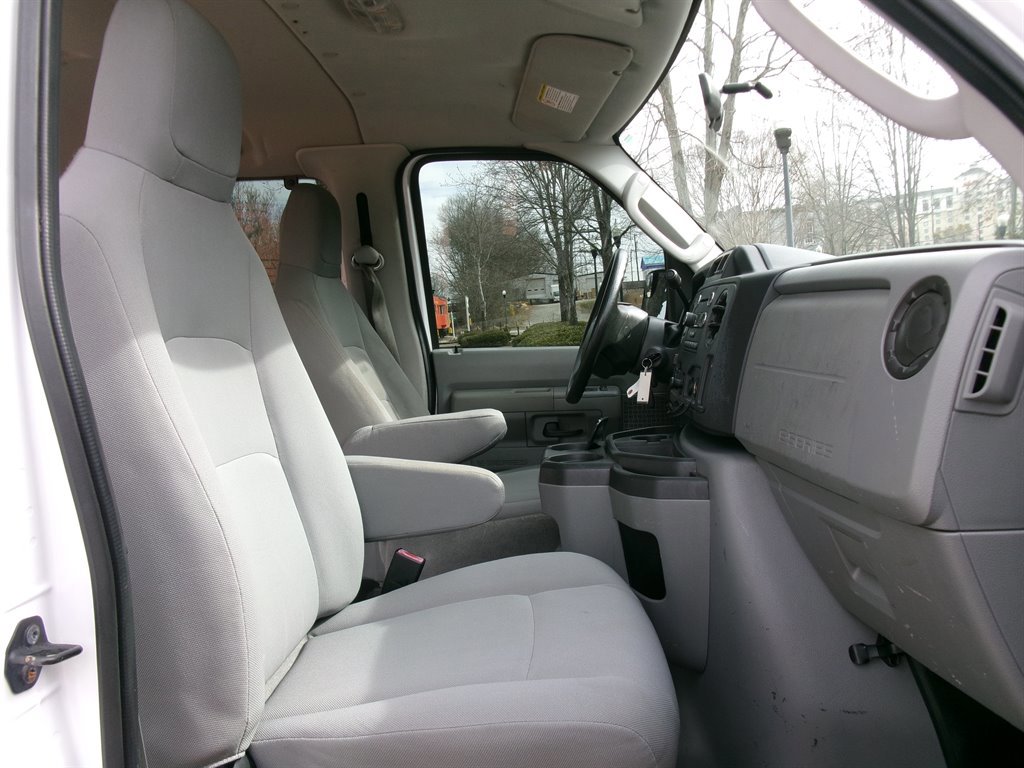 Used 2011 Ford E-150 and Econoline 150 w/ PWR Group RWD image 16