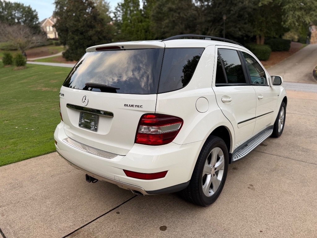 Used 2009 Mercedes-Benz ML 320 BlueTEC 4MATIC image 6
