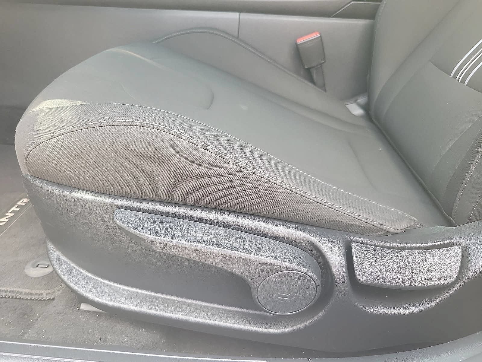 Used 2024 Hyundai Elantra SEL FWD image 12