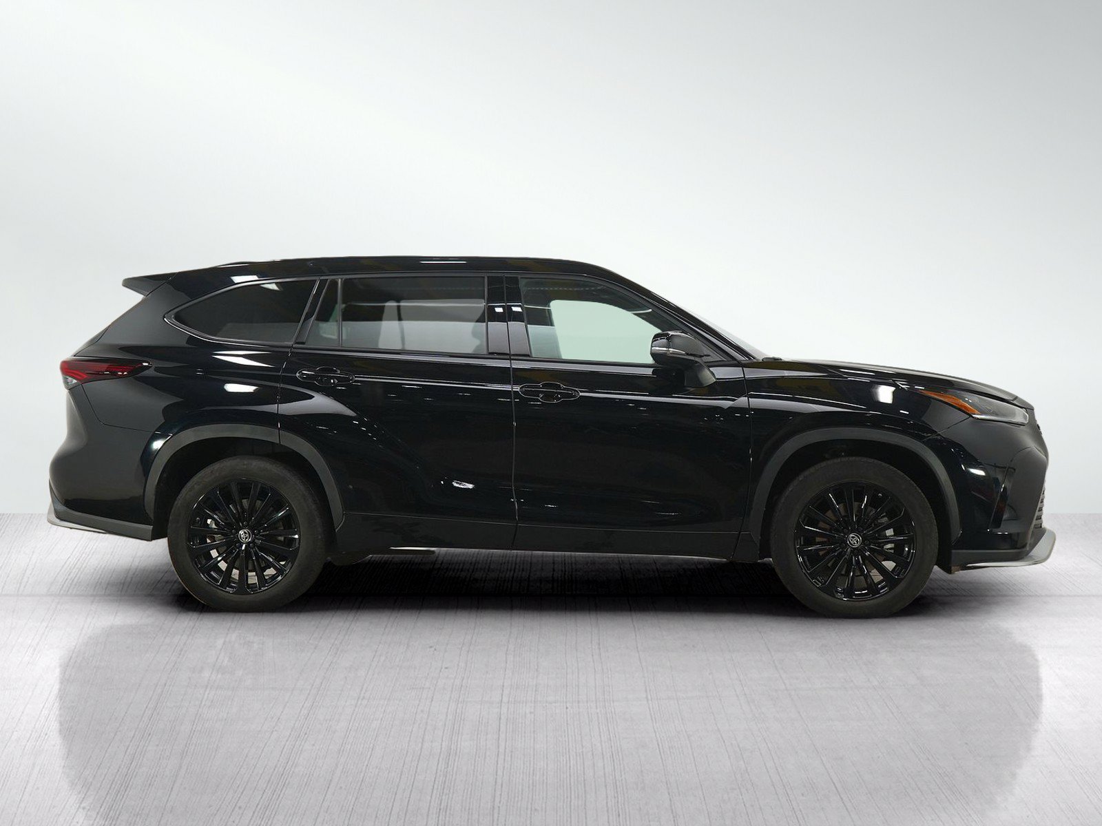 Used 2025 Toyota Highlander XSE AWD/4WD image 6