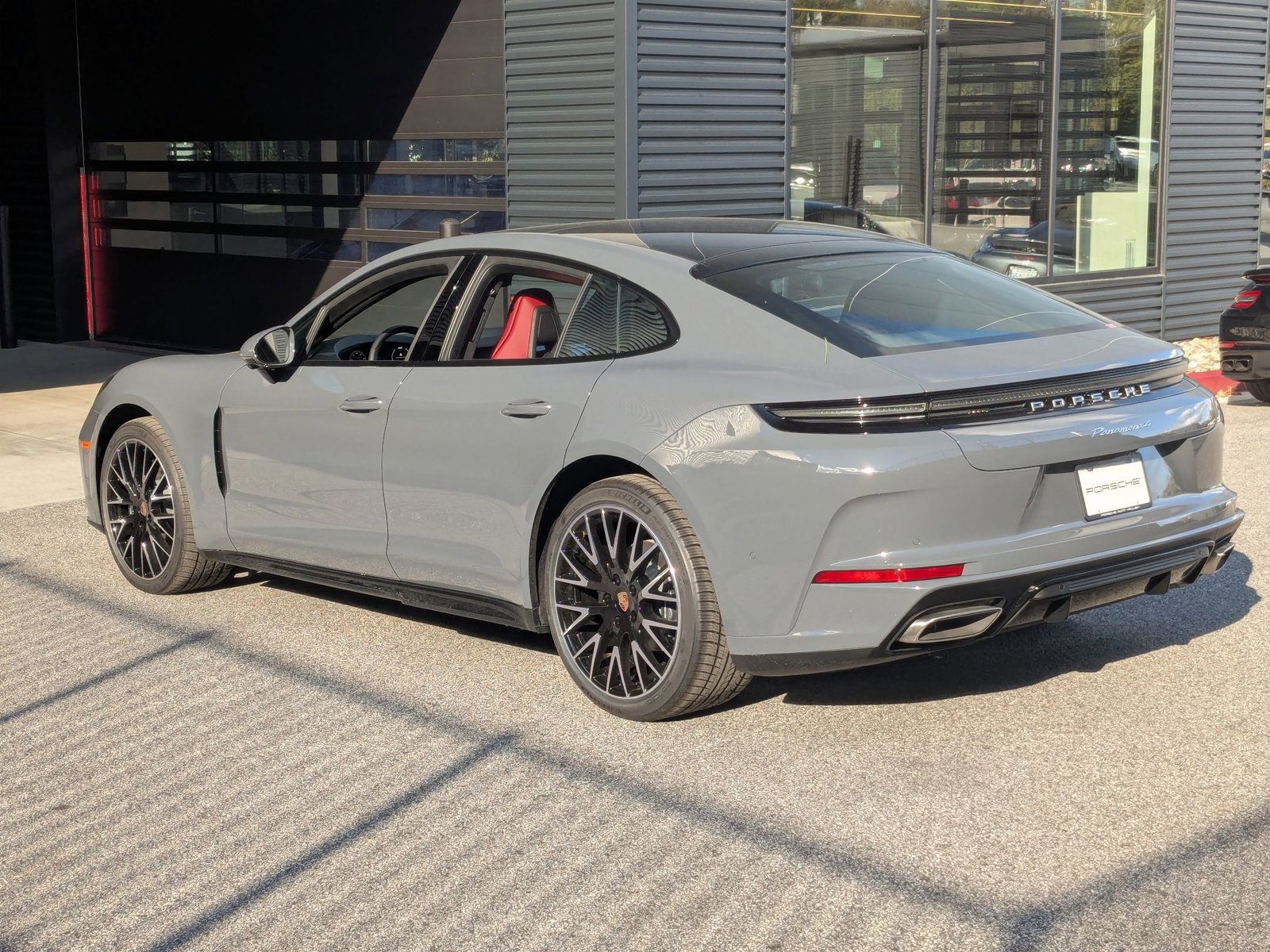 New 2026 Porsche Panamera 4 image 3