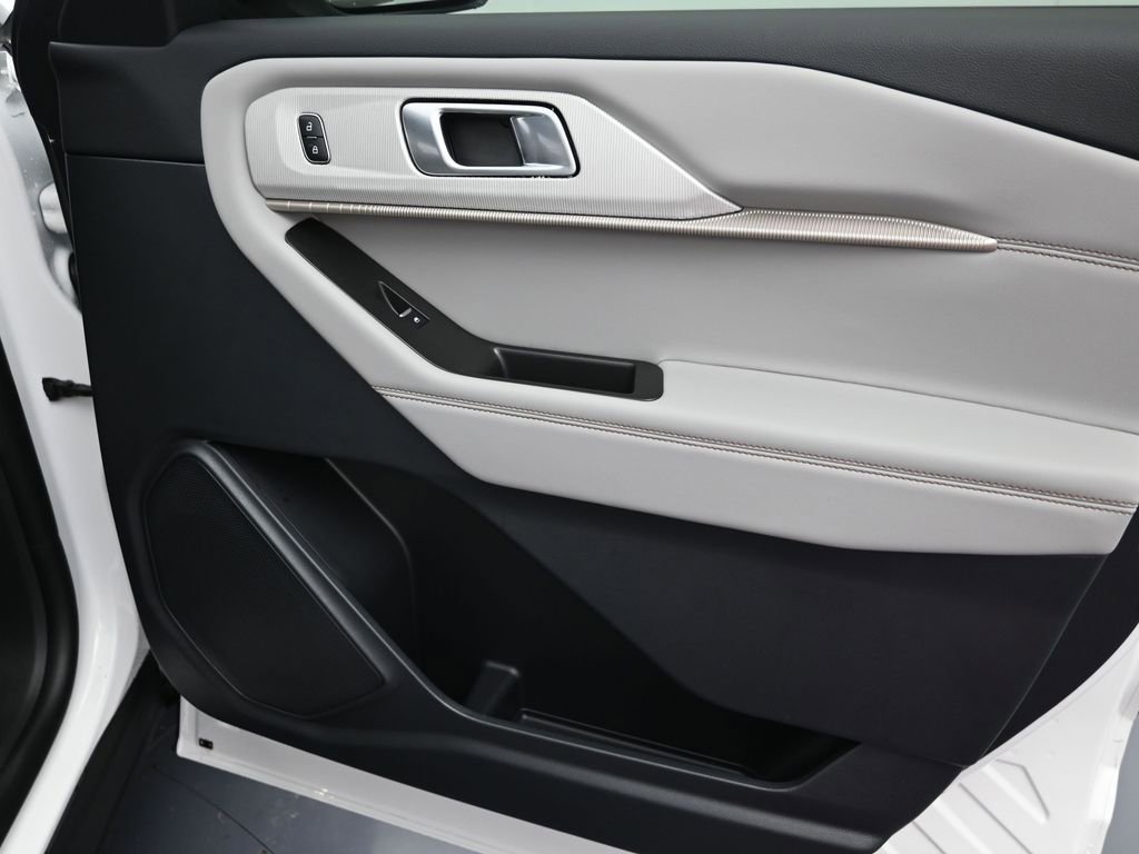 New 2026 Ford Explorer Active w/ Active Comfort Package image 37