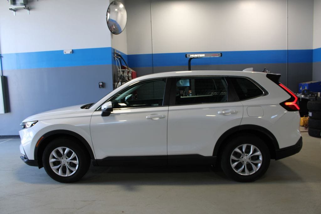Used 2023 Honda CR-V LX image 15