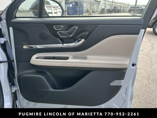 New 2026 Lincoln Corsair Grand Touring w/ Rear Removable Package Tray image 14