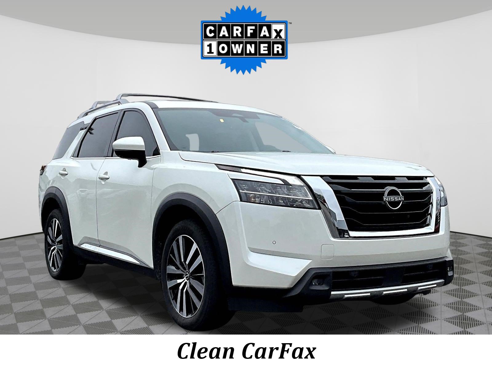 Certified 2023 Nissan Pathfinder Platinum w/ Cargo Package AWD/4WD image 3