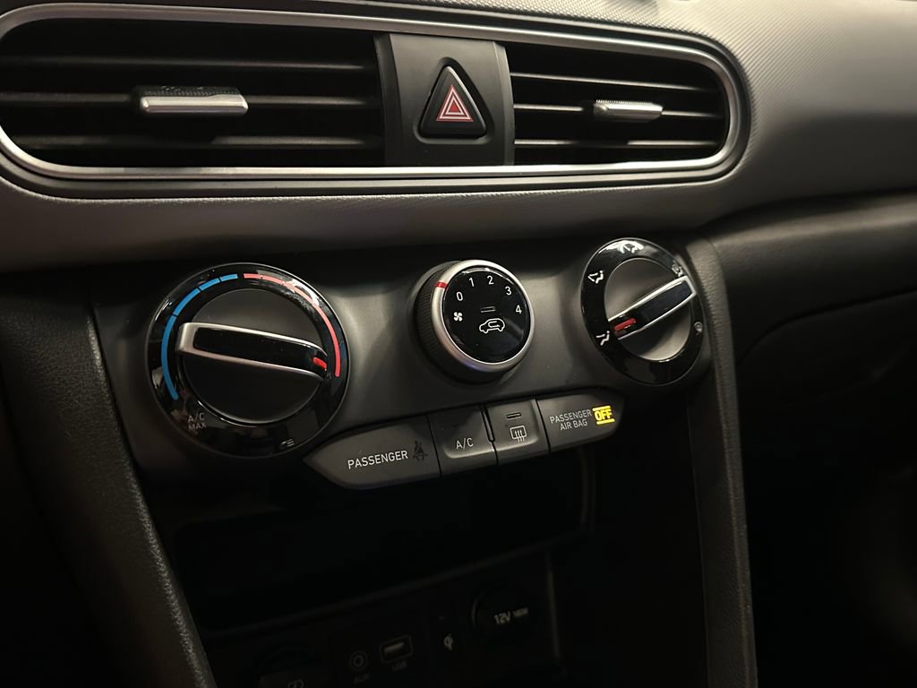 Used 2021 Hyundai Kona SEL Plus image 14