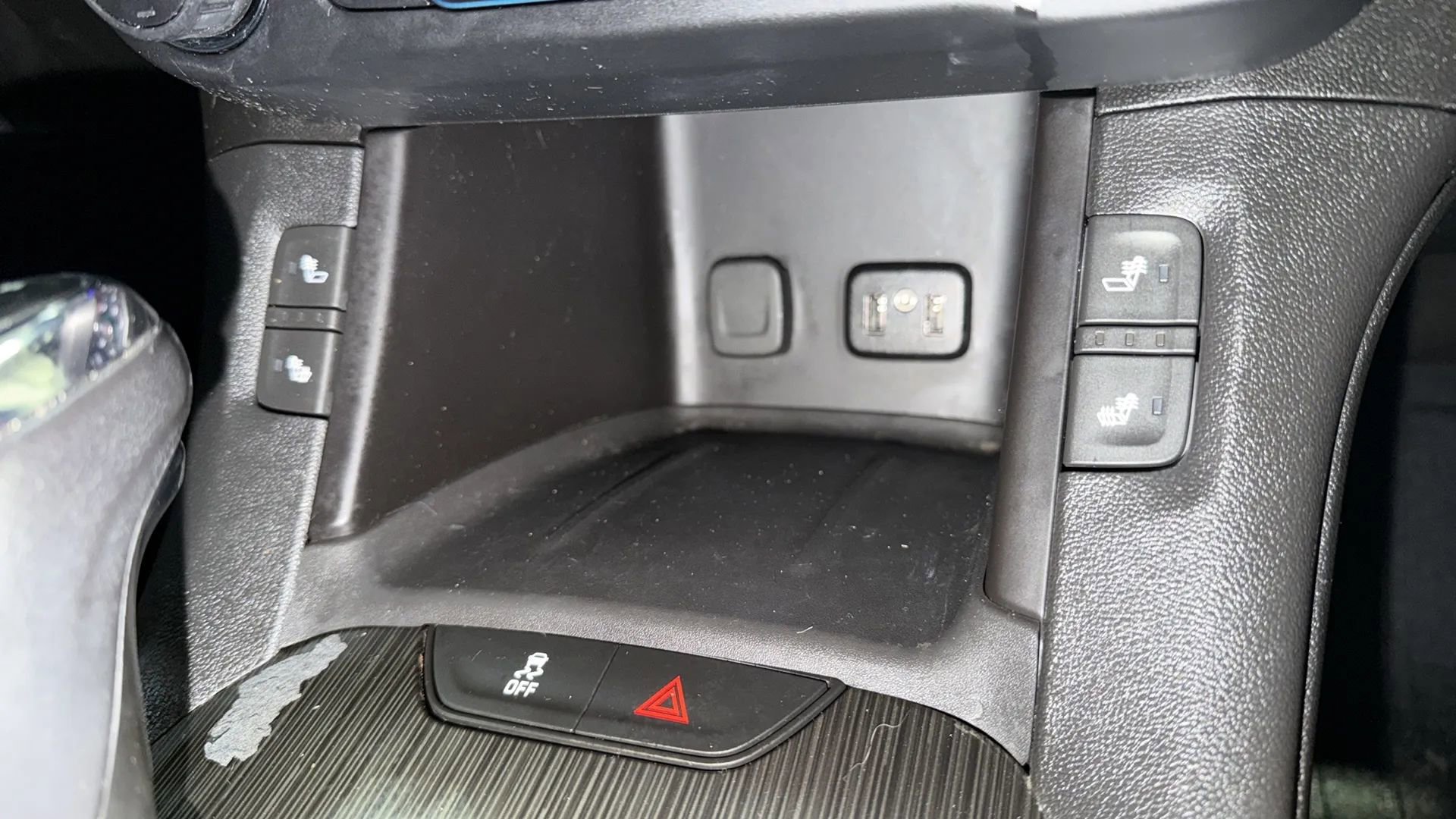 Used 2019 GMC Acadia SLT w/ LPO, Floor Liner Package FWD image 19