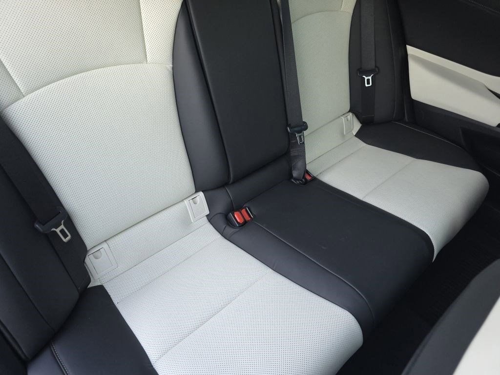 Certified 2025 Lexus ES 350 F Sport image 24