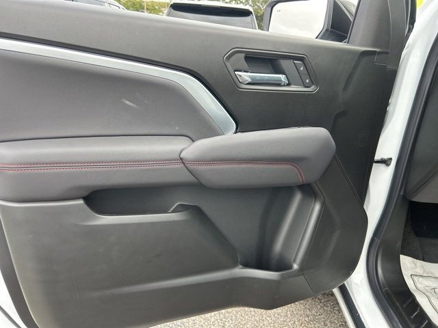 New 2026 Chevrolet Colorado Z71 w/ LPO, Hood Decal Package image 11