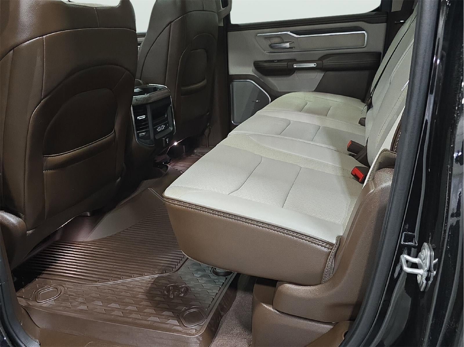 Used 2025 RAM 1500 Laramie AWD/4WD image 23