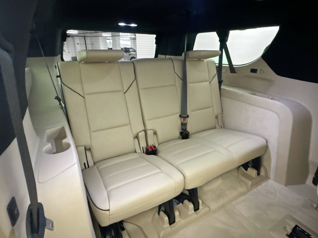 Used 2024 Cadillac Escalade ESV Premium Luxury AWD/4WD image 26