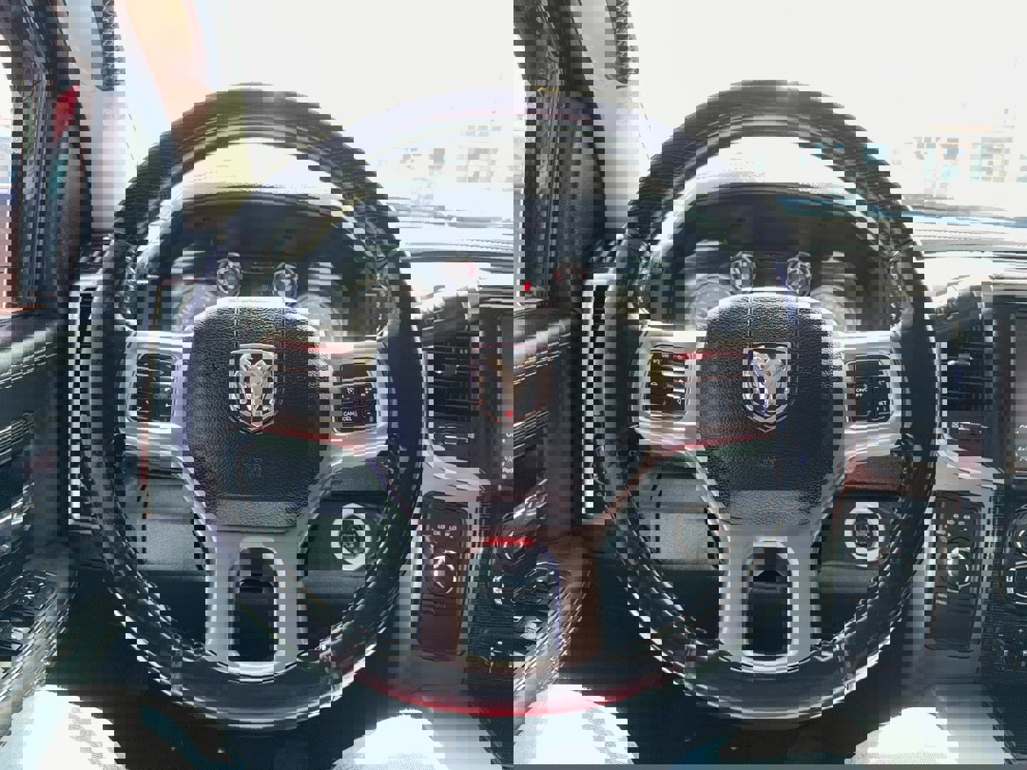 Used 2014 RAM 2500 Limited AWD/4WD image 14