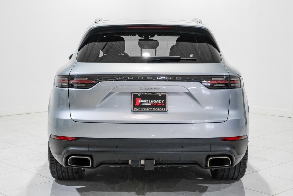 Used 2023 Porsche Cayenne image 9