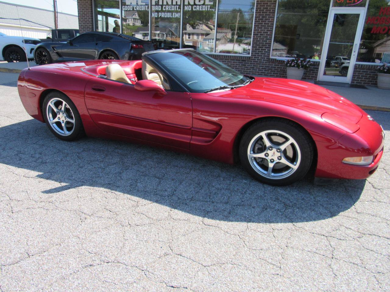 Used 2004 Chevrolet Corvette Convertible w/ Preferred Equipment Group RWD image 9