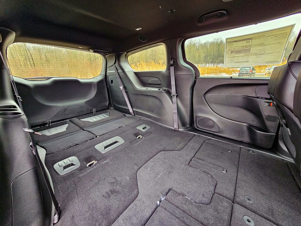 New 2026 Chrysler Pacifica Select image 39