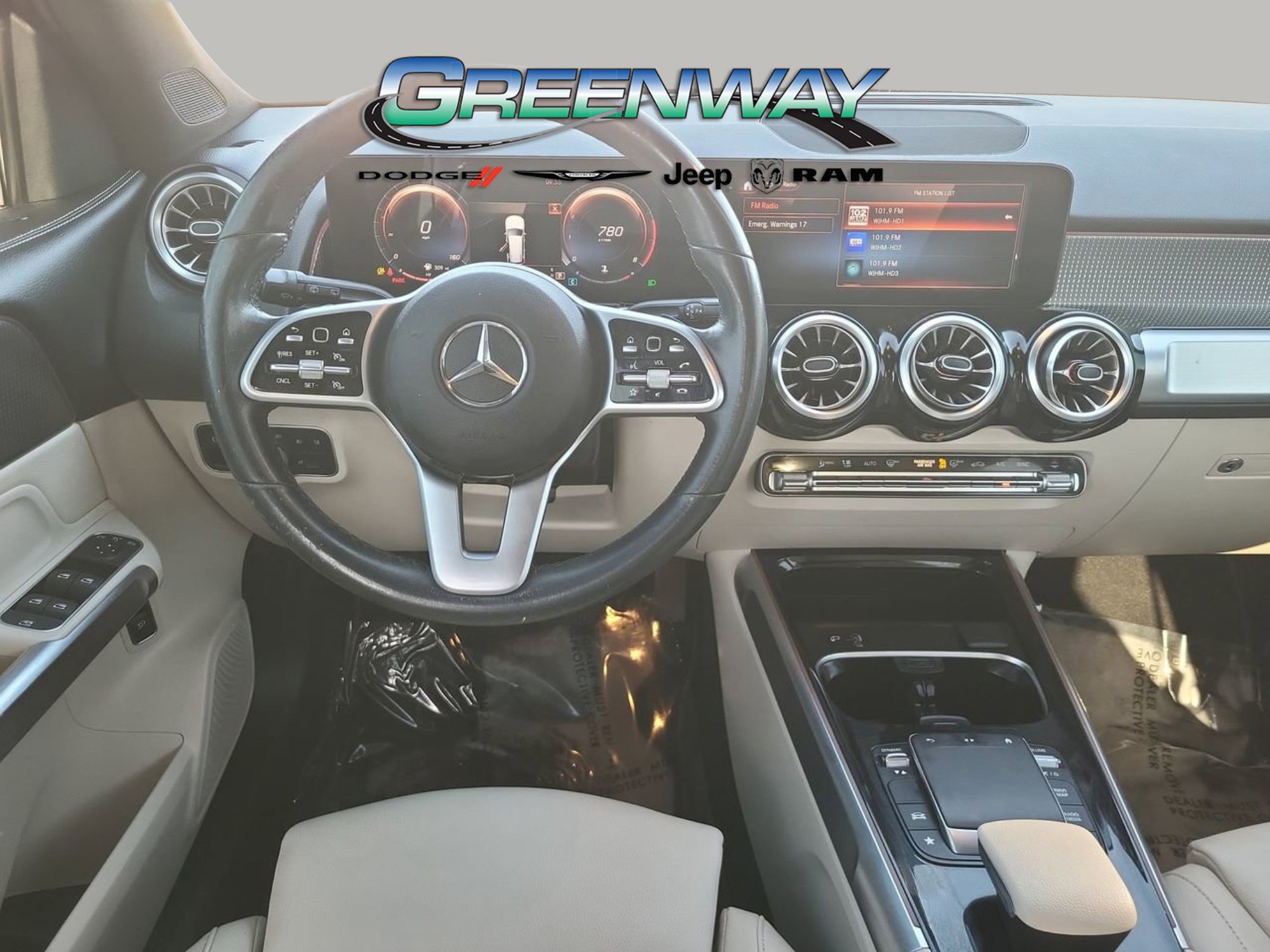 Used 2022 Mercedes-Benz GLB 250 image 13