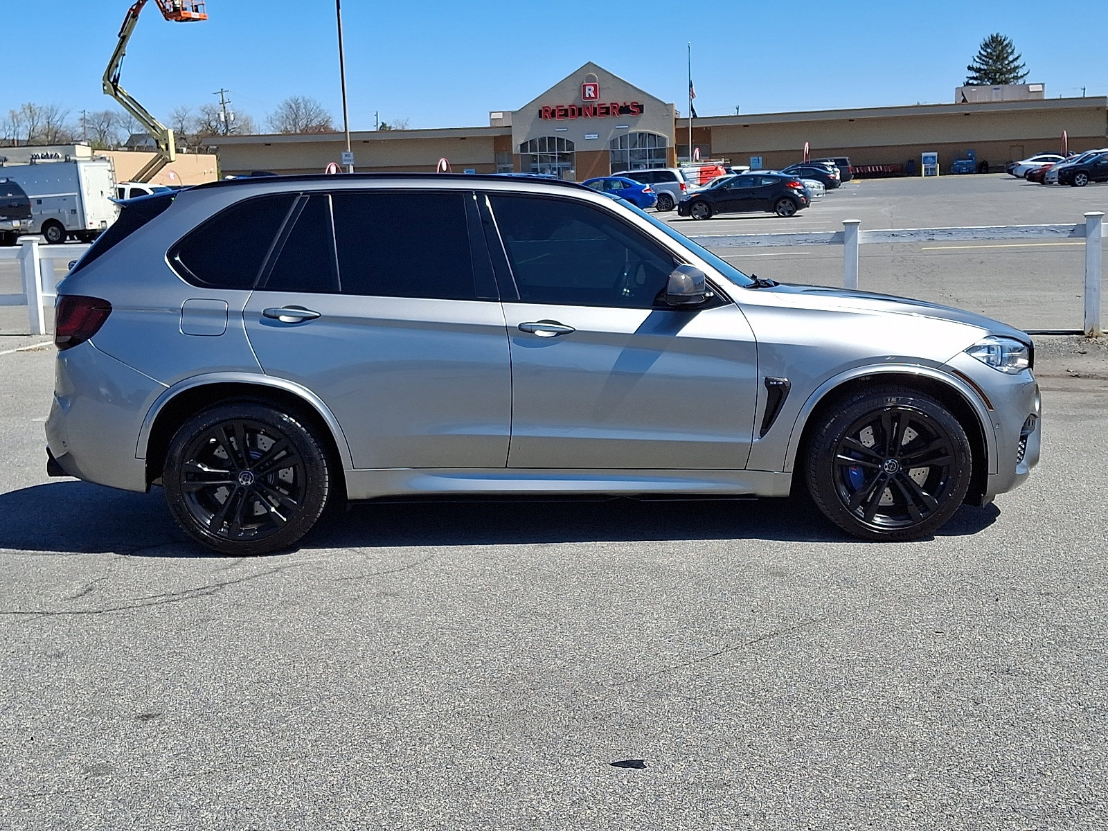 Used 2017 BMW X5 M image 7