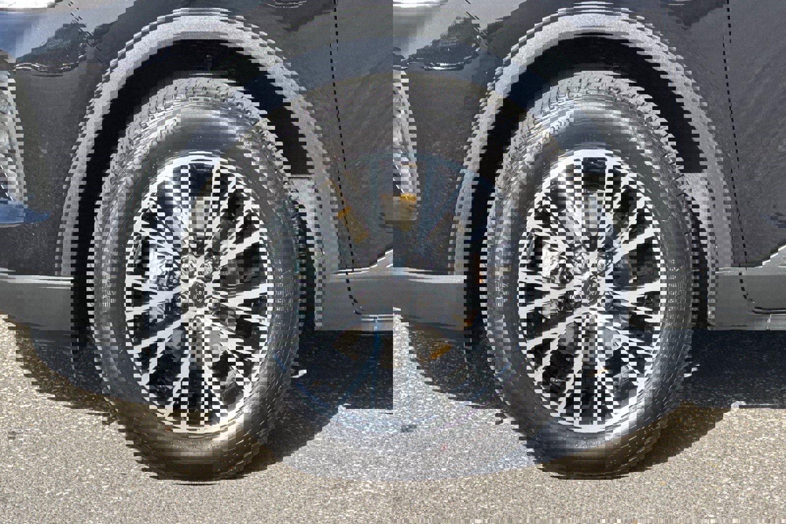 Certified 2025 Ford Escape SE image 28