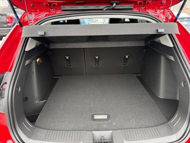 New 2026 Chevrolet Trax LT w/ Sunroof Package image 16