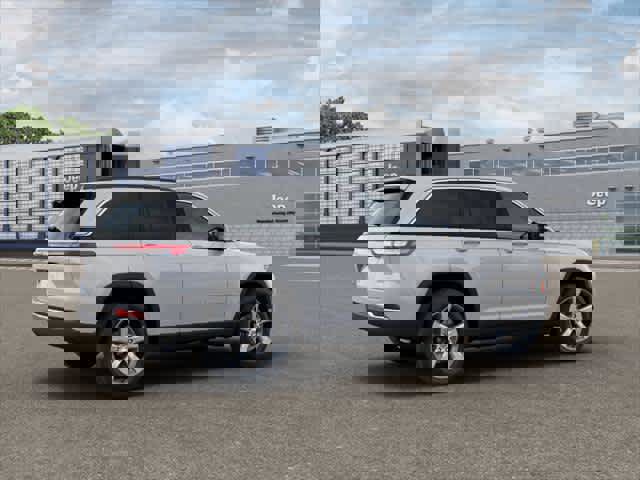 New 2026 Jeep Grand Cherokee Limited image 3