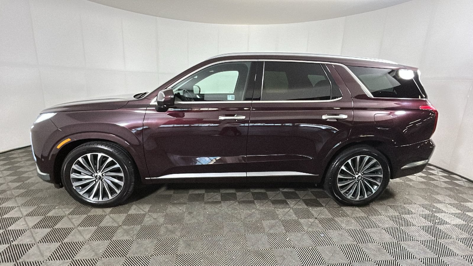Used 2024 Hyundai Palisade Calligraphy FWD image 6
