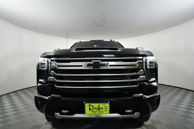 Used 2024 Chevrolet Silverado 2500 High Country w/ Technology Package image 7