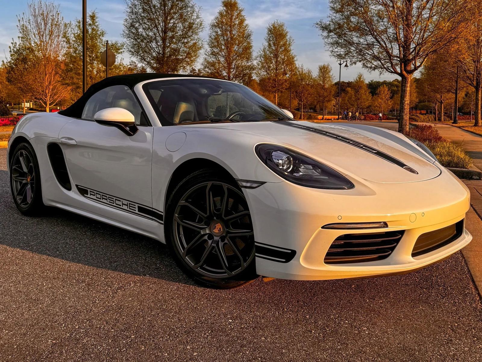 Used 2019 Porsche 718 Boxster image 8