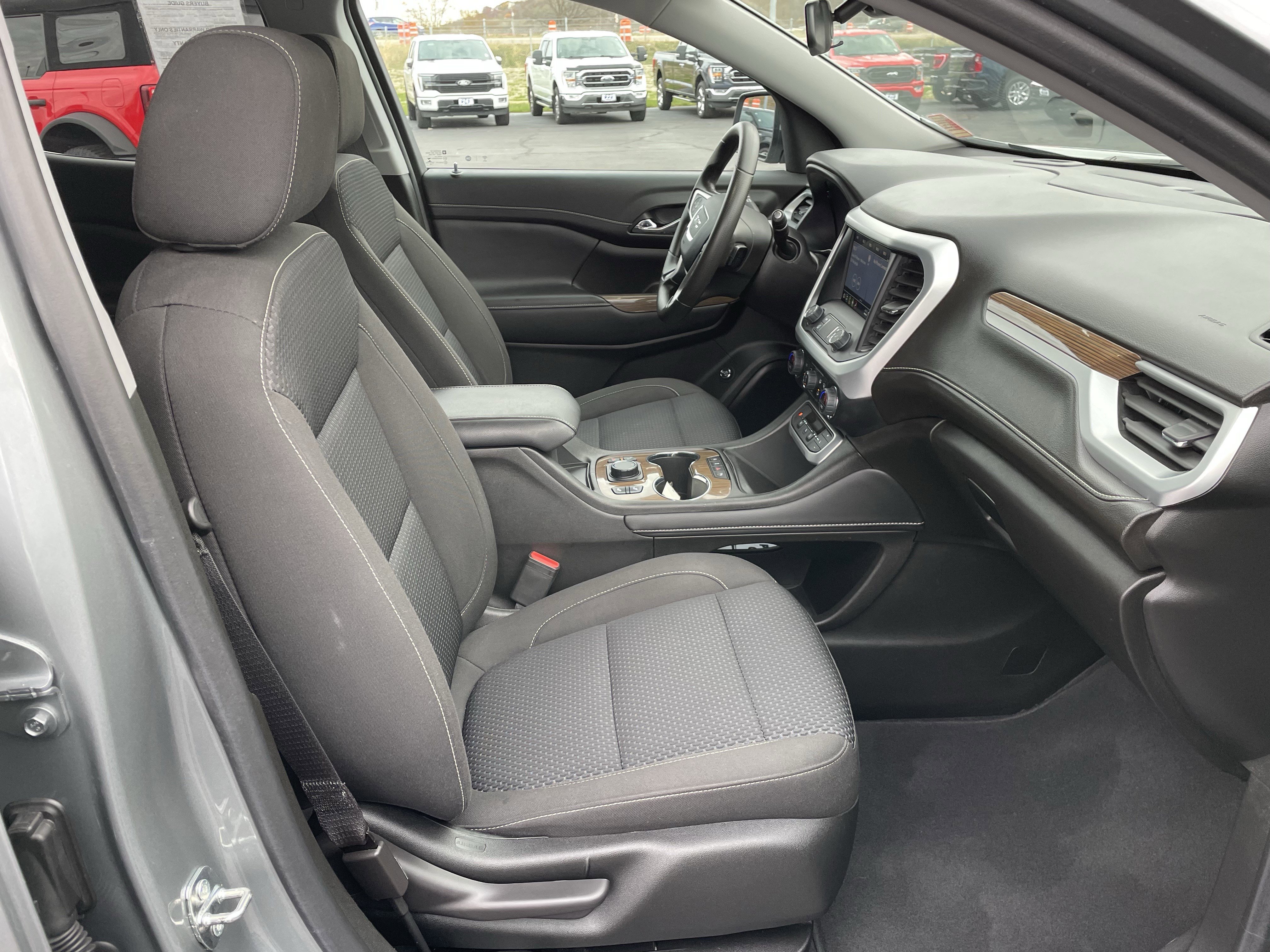 Used 2023 GMC Acadia SLE w/ Driver Convenience Package image 36