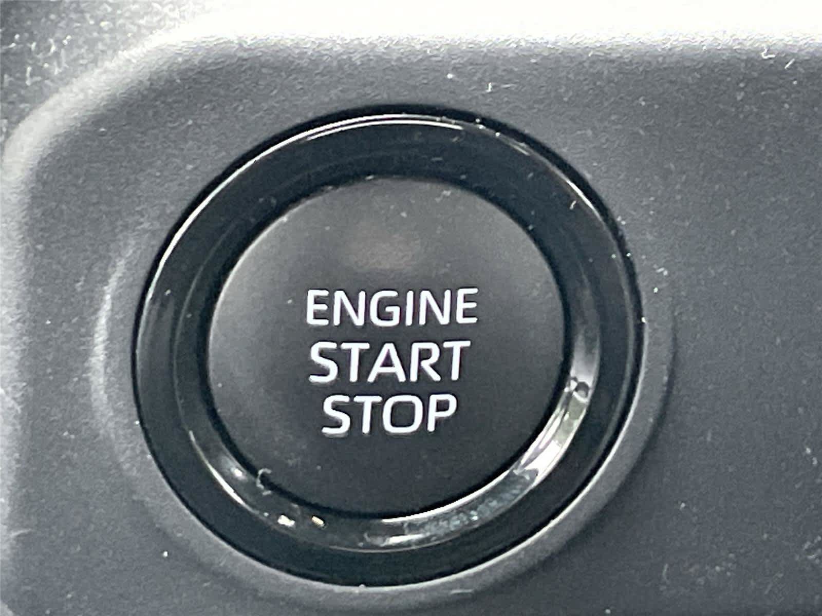 Used 2024 Toyota Tacoma SR5 AWD/4WD image 22