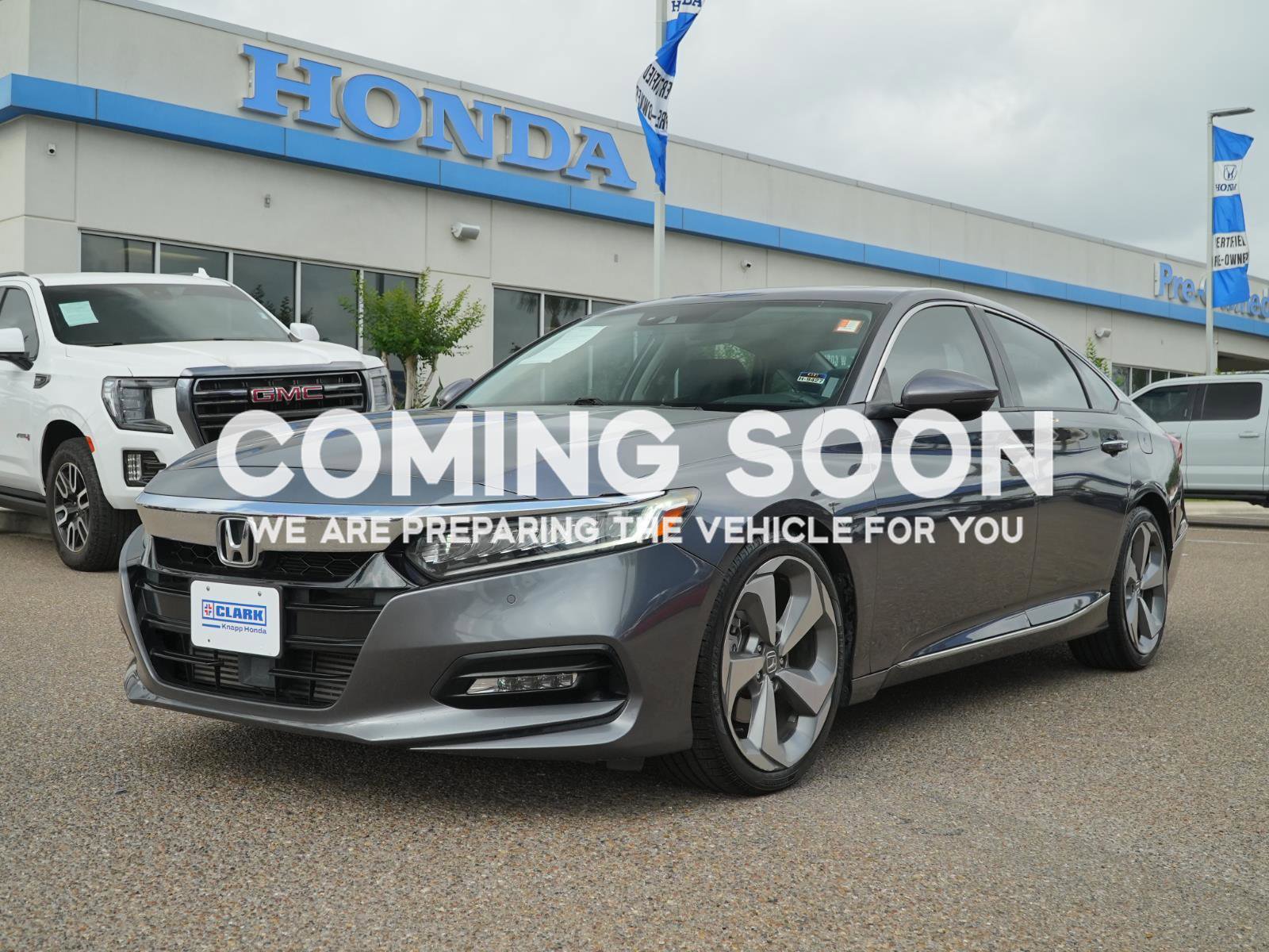 Used 2018 Honda Accord Touring image 1