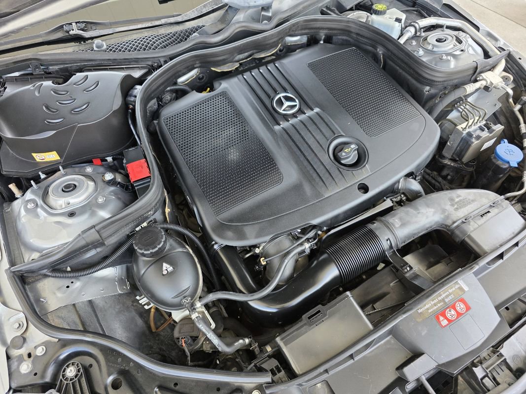 Used 2014 Mercedes-Benz E 250 BlueTEC Sedan image 34