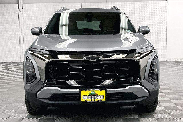 Used 2025 Chevrolet Equinox ACTIV w/ Convenience Package III FWD image 4