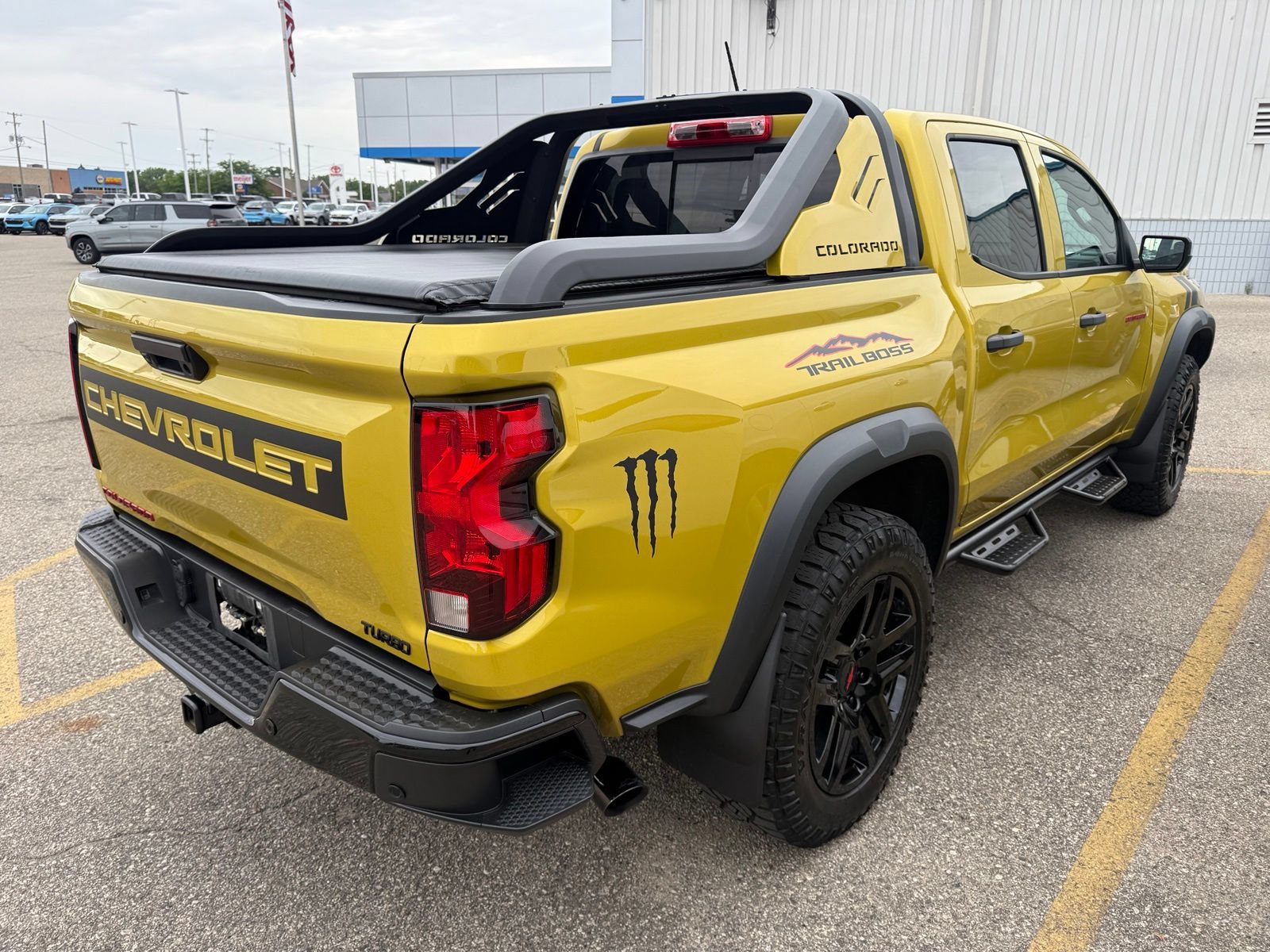 Used 2023 Chevrolet Colorado Trail Boss w/ LPO, Skid Plate Package AWD/4WD image 2