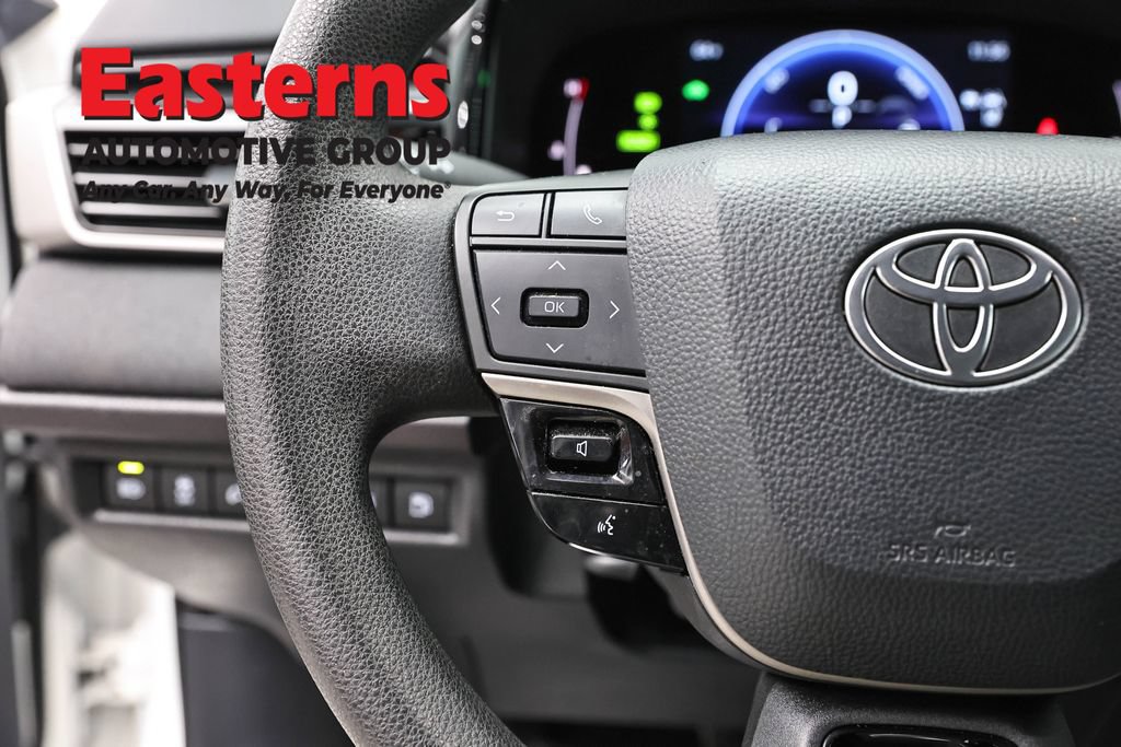 Used 2025 Toyota Camry LE FWD image 14