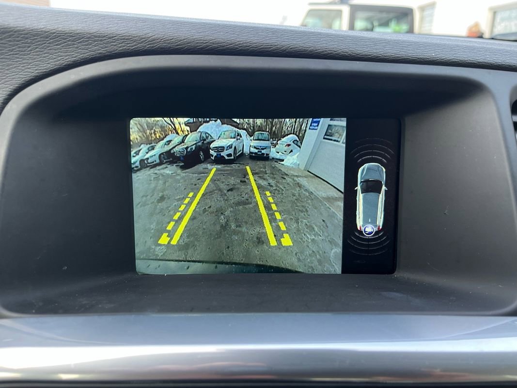 Used 2017 Volvo V60 T5 Premier w/ Convenience Package image 10