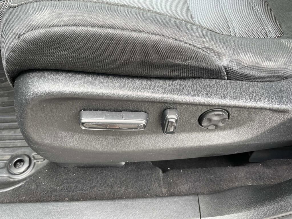 Used 2017 Honda CR-V EX image 17