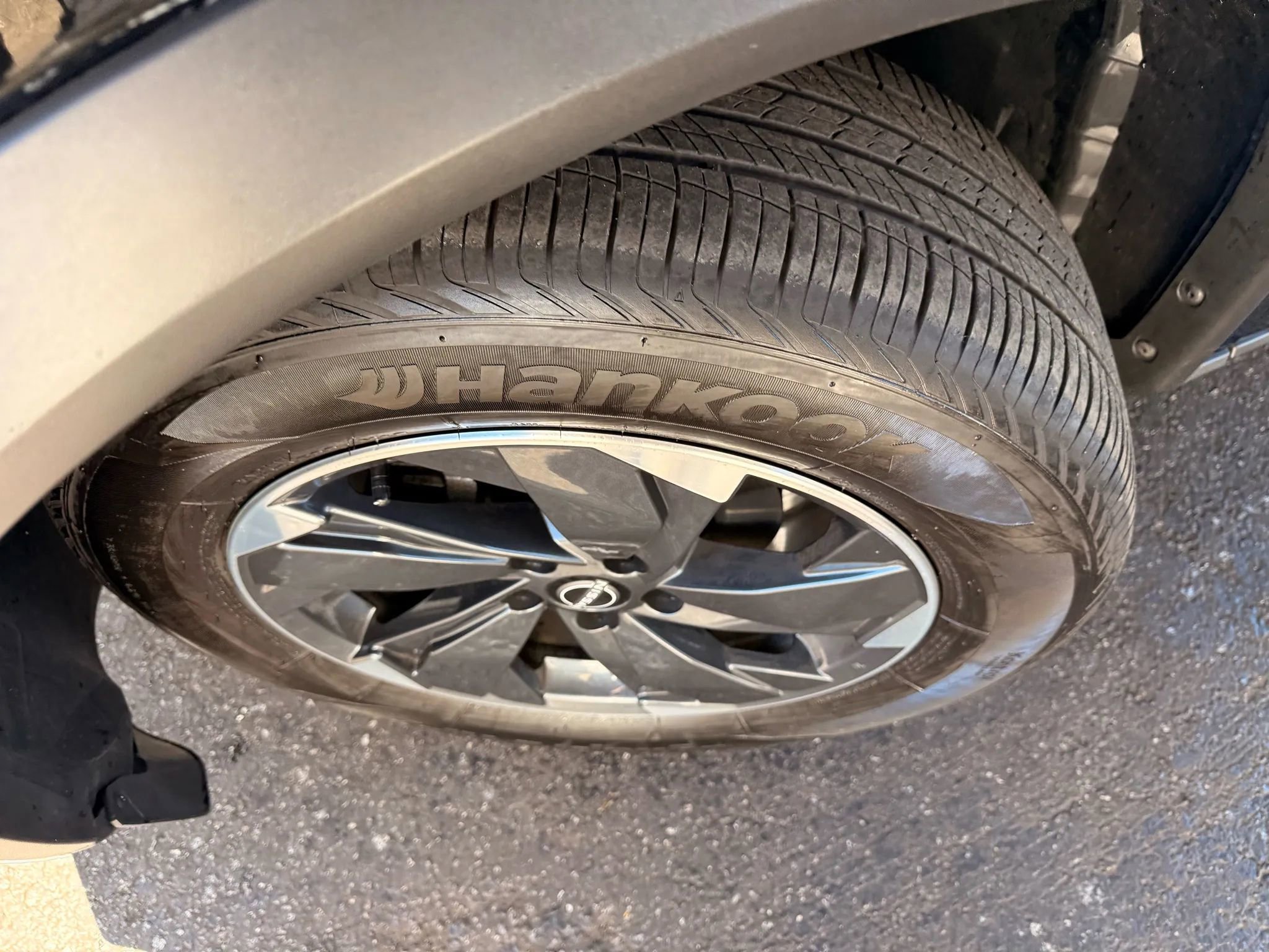 Used 2025 Nissan Rogue SV image 40